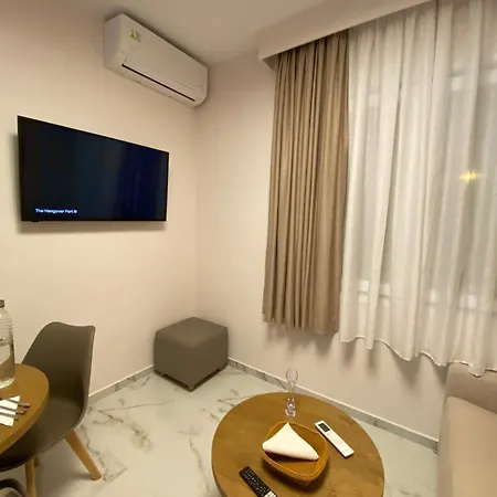 Andry's Living 2 By 8essentially * Lefkáda