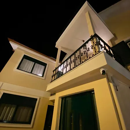 Andry's Living 2 By 8essentially Lägenhet *